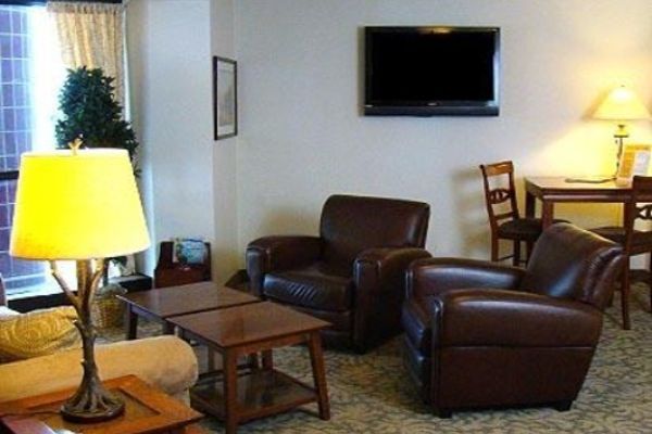 MAGNUSON HOTEL FRANKLIN SQUARE (Houghton)
